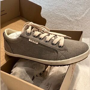 Taos Star NEW Size 7W Women's Gray Wash Sneakers